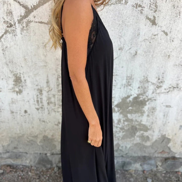 Carolina - Elegant Sleeveless Dress